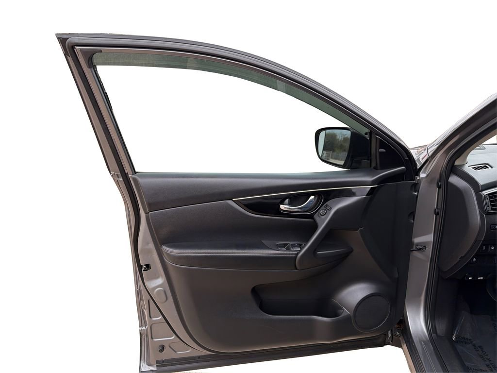 Used 2019 Nissan Rogue Sport SL image 20