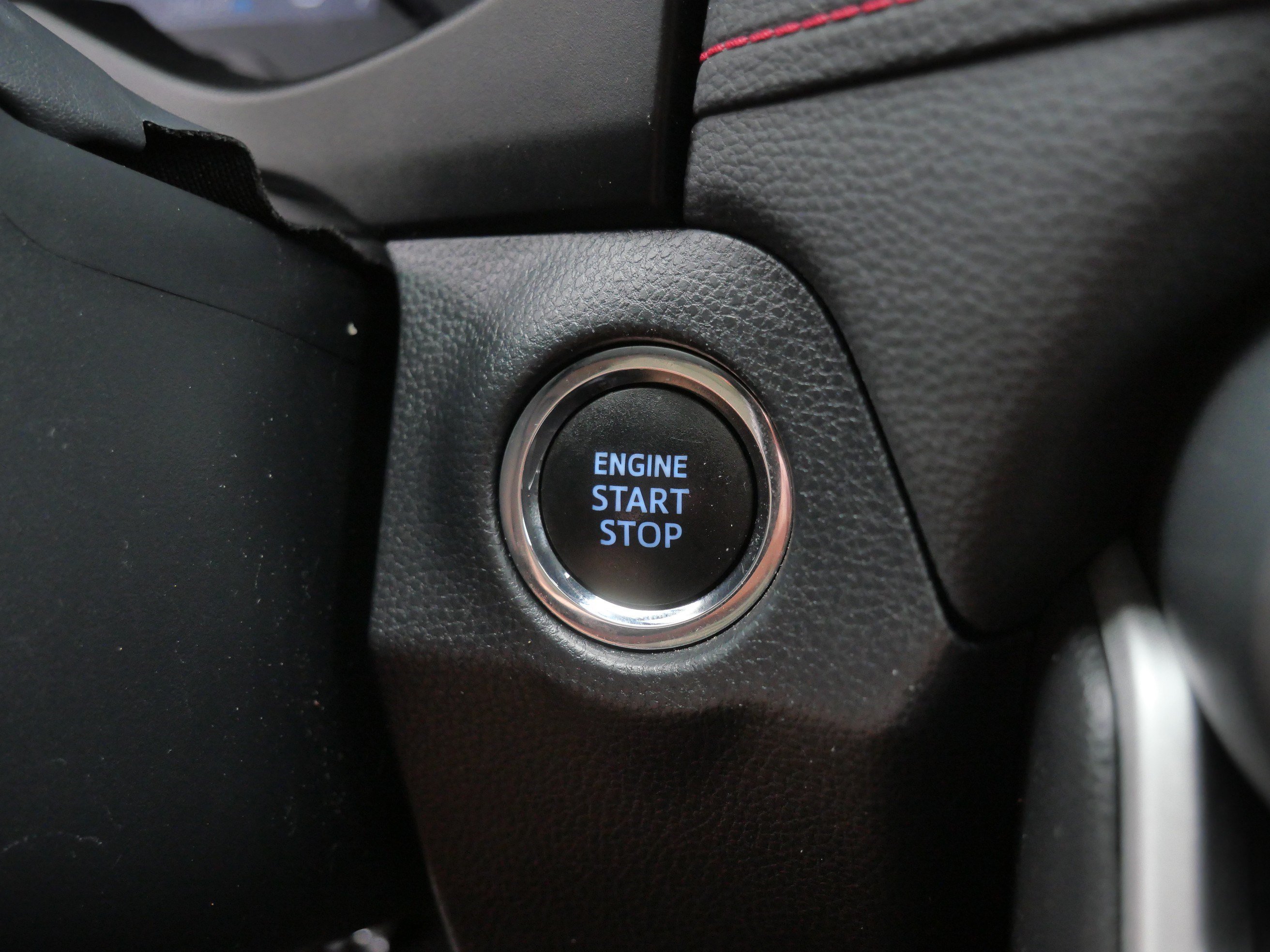 Used 2020 Toyota RAV4 TRD Off-Road w/ TRD Off-Road Weather Package AWD/4WD image 33