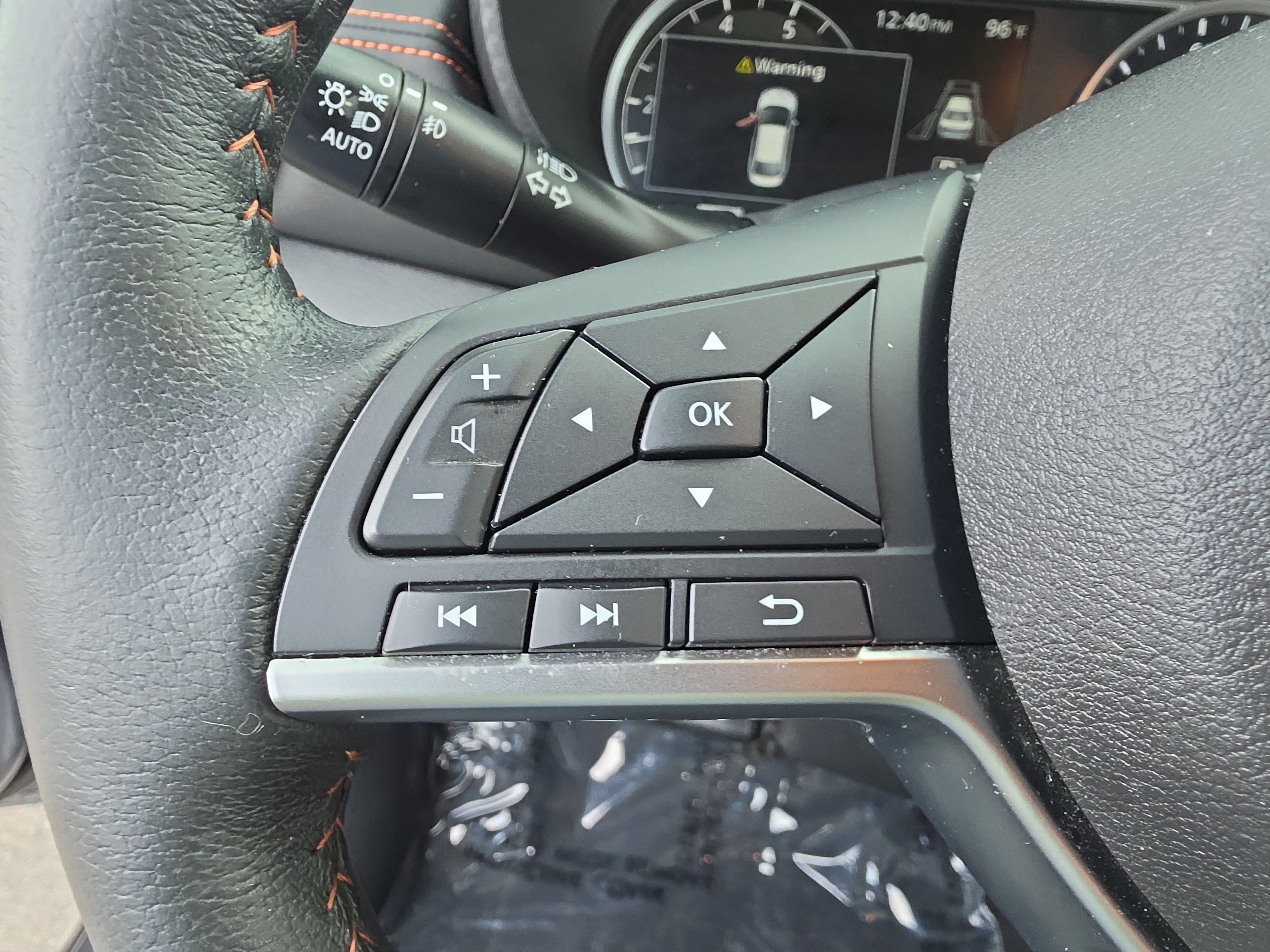 Used 2020 Nissan Versa SR FWD image 13