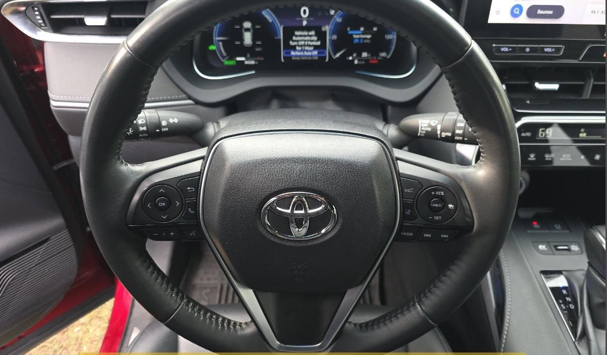 Used 2023 Toyota Venza Limited AWD/4WD image 7