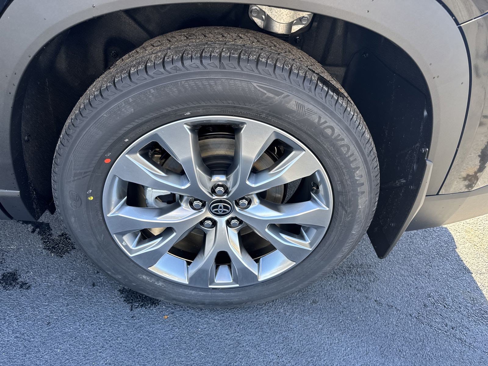 New 2025 Toyota Grand Highlander AWD Hybrid image 12