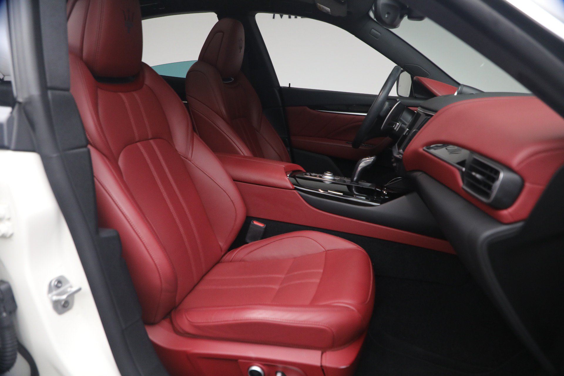 Certified 2023 Maserati Levante GT AWD/4WD image 14