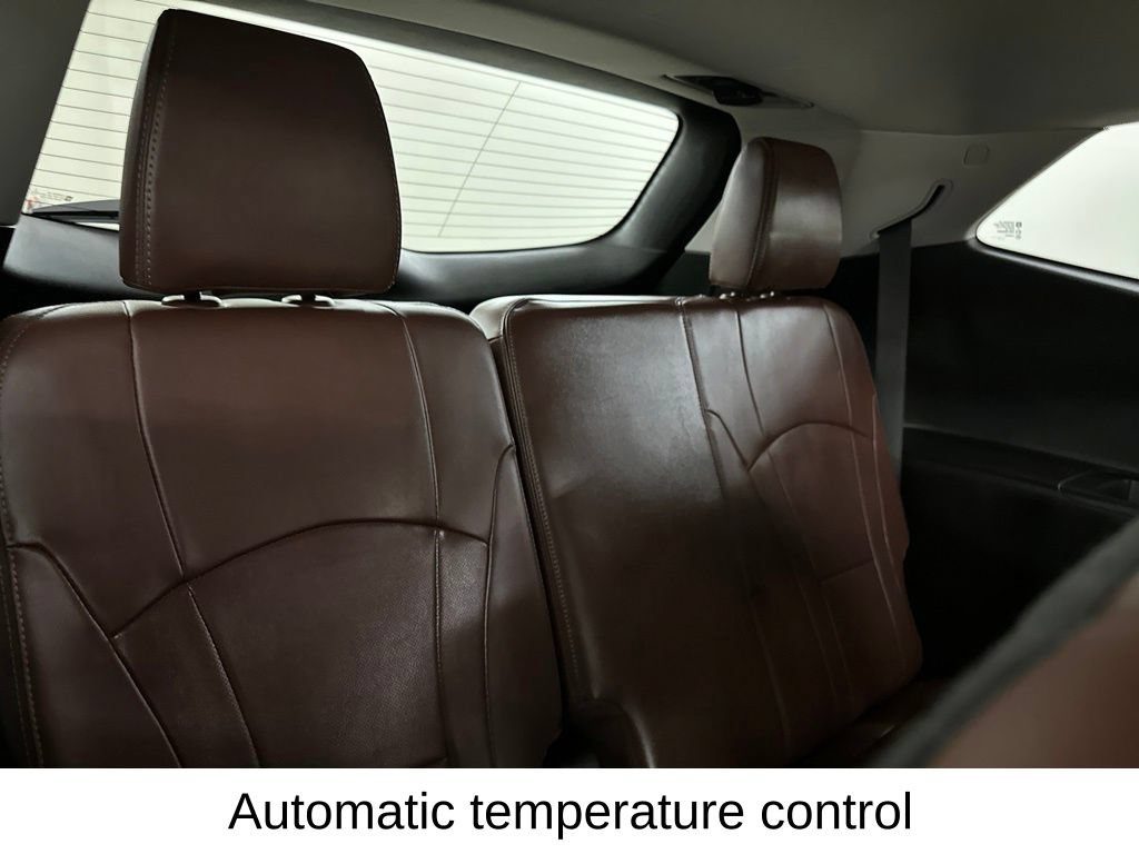 Used 2018 Buick Enclave Avenir w/ Avenir Technology Package AWD/4WD image 31