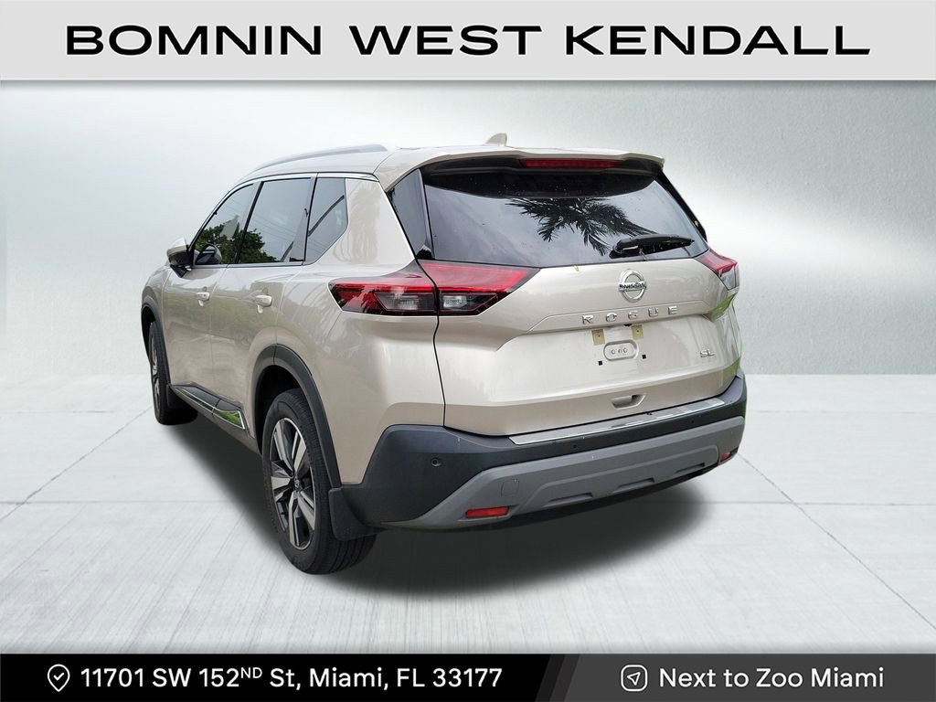 Used 2021 Nissan Rogue SL w/ Premium Package image 3