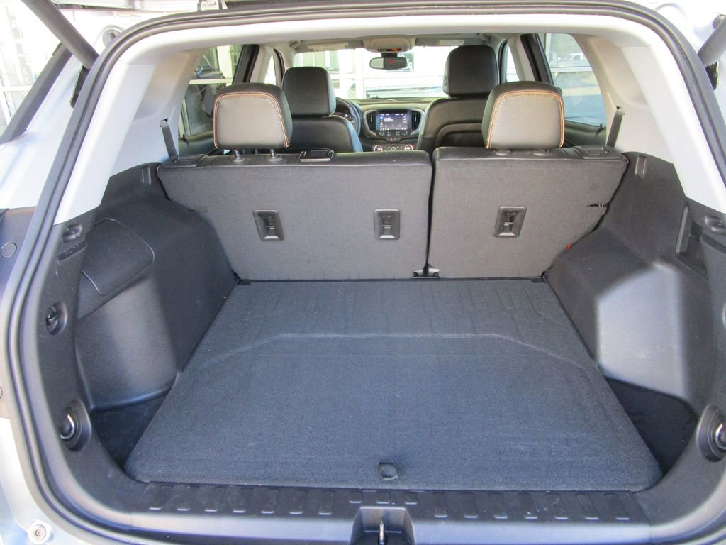 Used 2024 GMC Terrain AT4 image 13