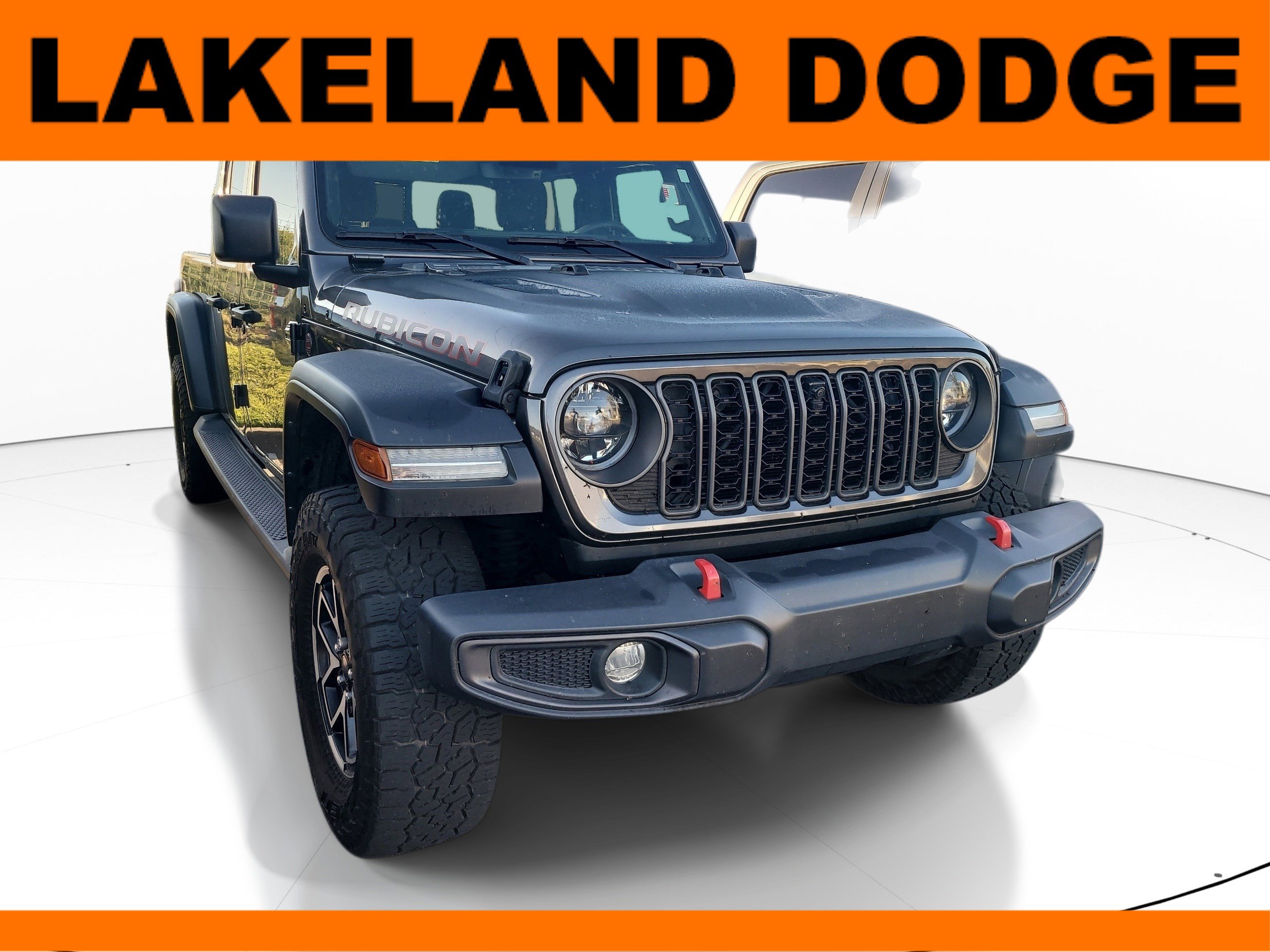 Used 2024 Jeep Gladiator Rubicon w/ Technology Group AWD/4WD image 1