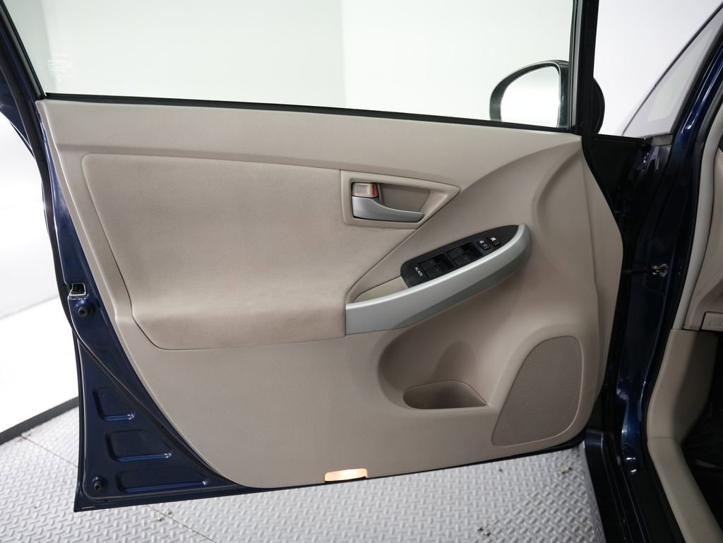 Used 2013 Toyota Prius Two FWD image 39