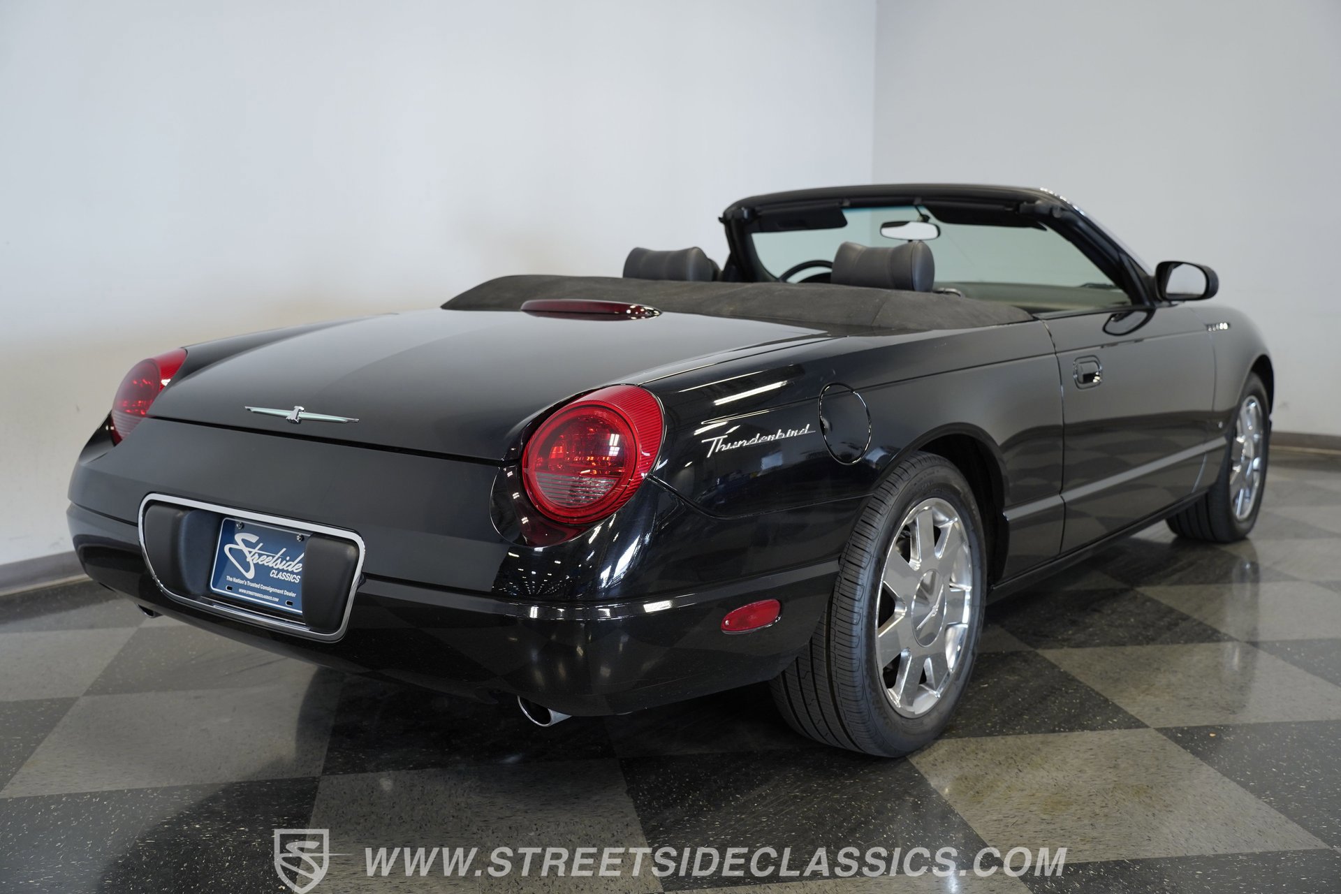 Used 2003 Ford Thunderbird RWD image 11