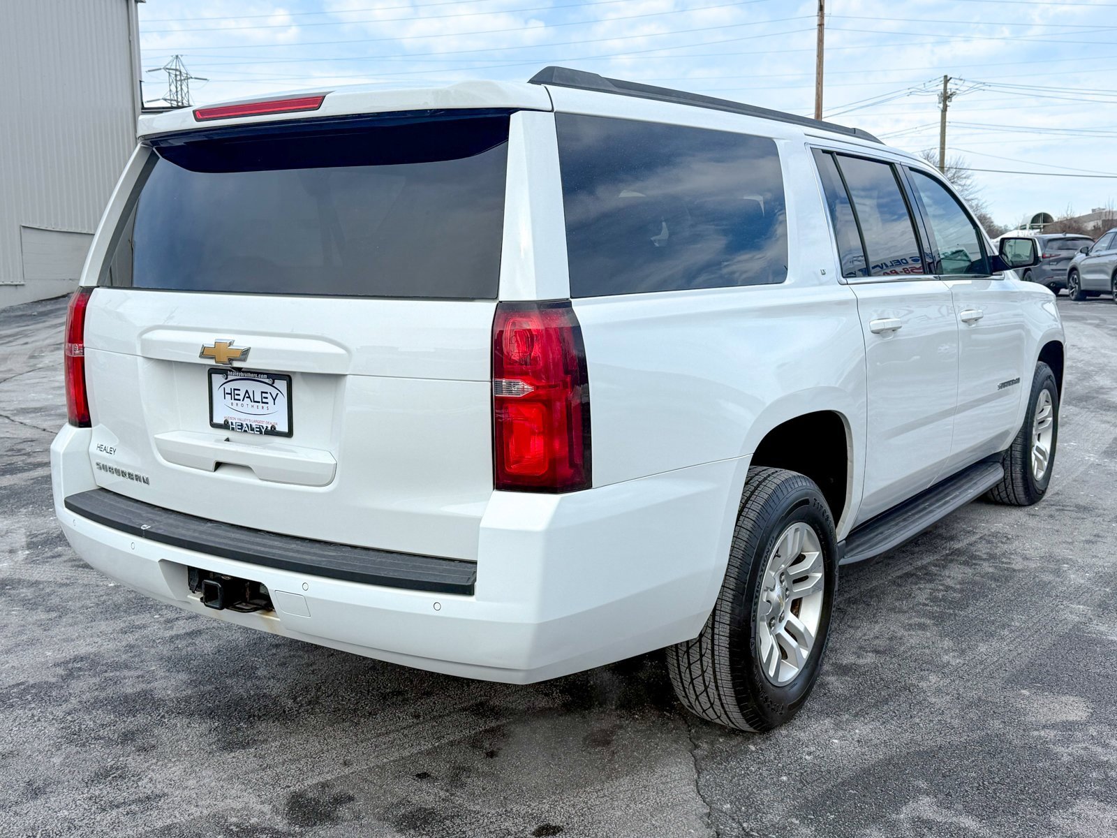Used 2018 Chevrolet Suburban LT image 7