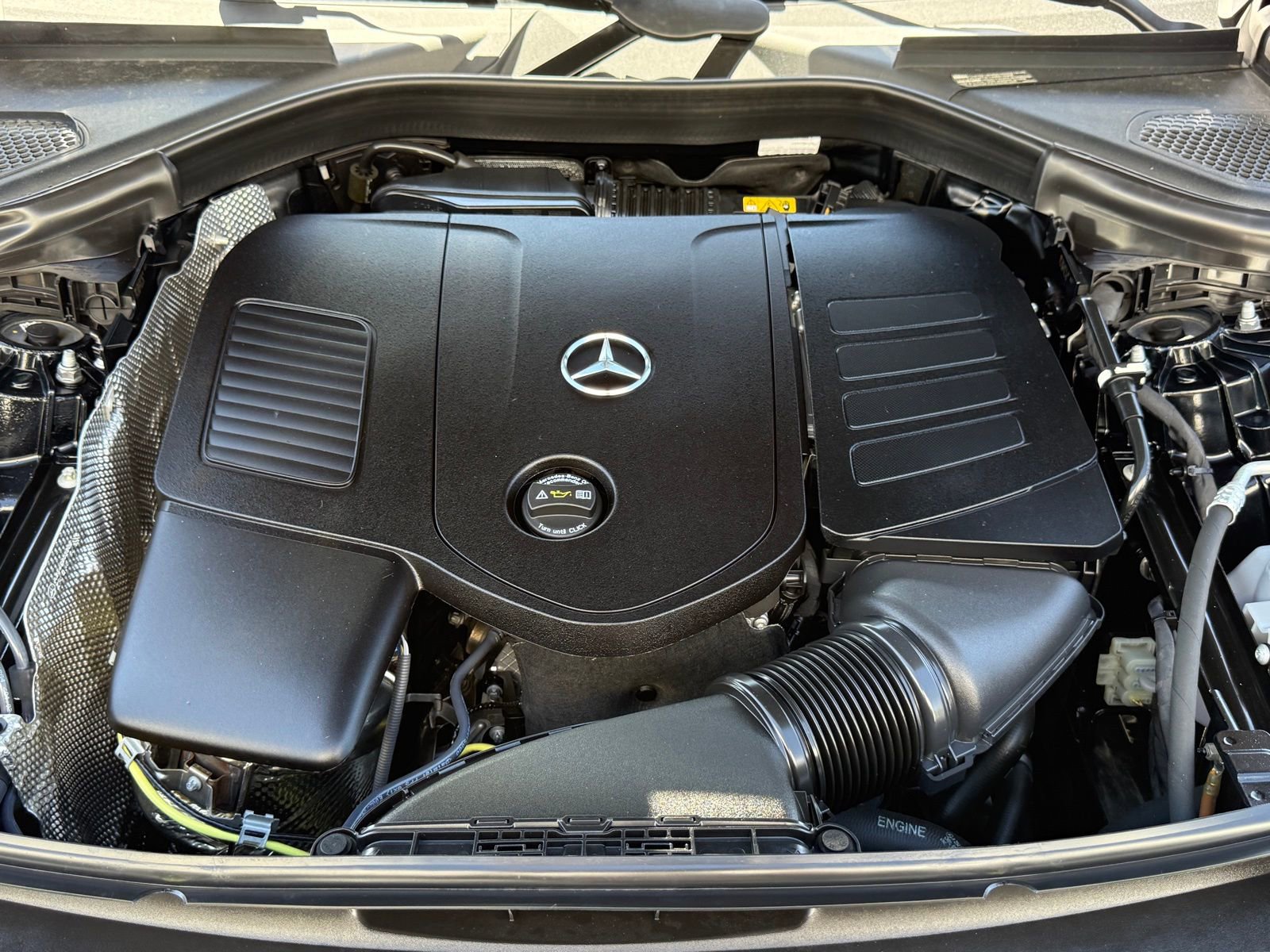 Used 2025 Mercedes-Benz GLC 300 image 42