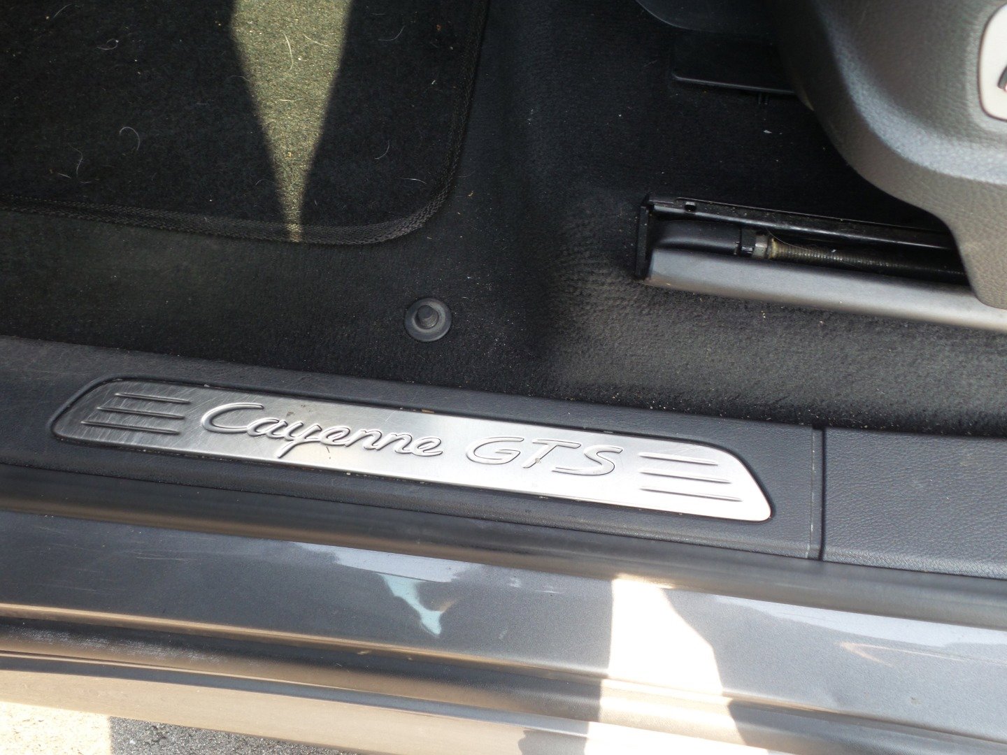 Used 2013 Porsche Cayenne GTS image 24