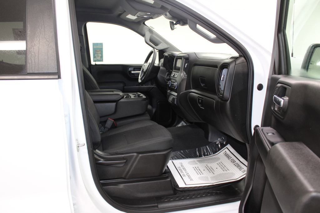 Used 2024 Chevrolet Silverado 1500 Custom image 27