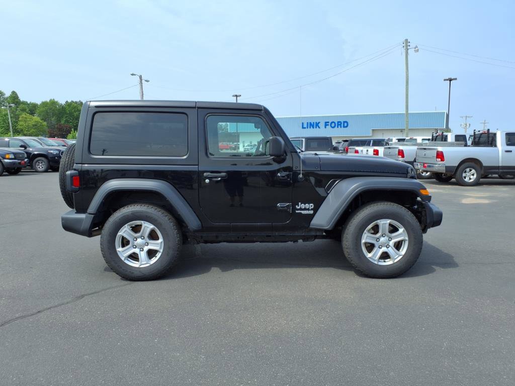 Used 2019 Jeep Wrangler Sport image 7