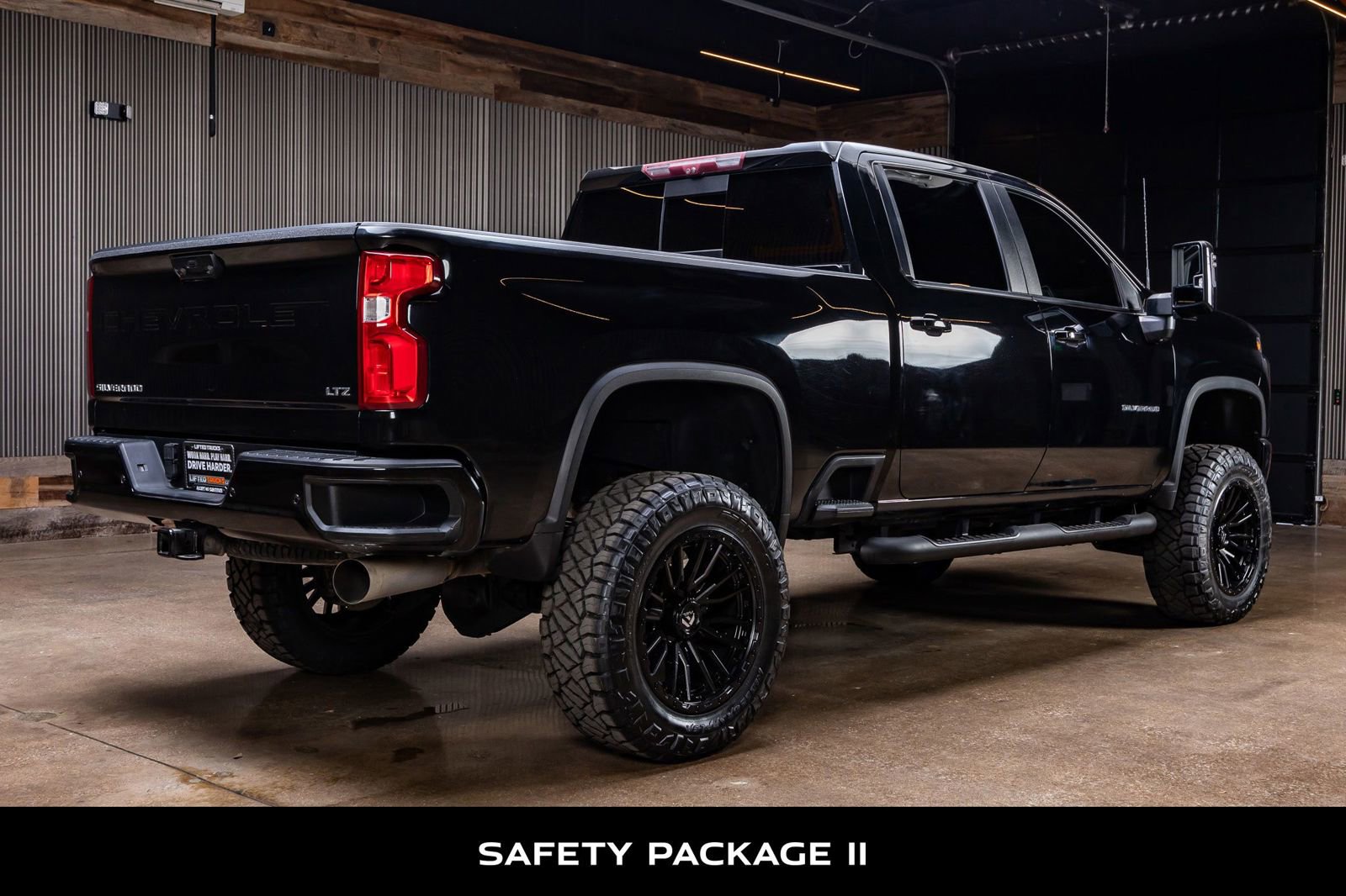 Used 2021 Chevrolet Silverado 2500 LTZ w/ Carhartt Edition AWD/4WD image 10