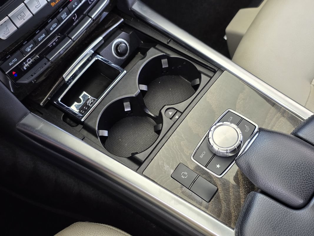 Used 2014 Mercedes-Benz E 250 BlueTEC Sedan image 16
