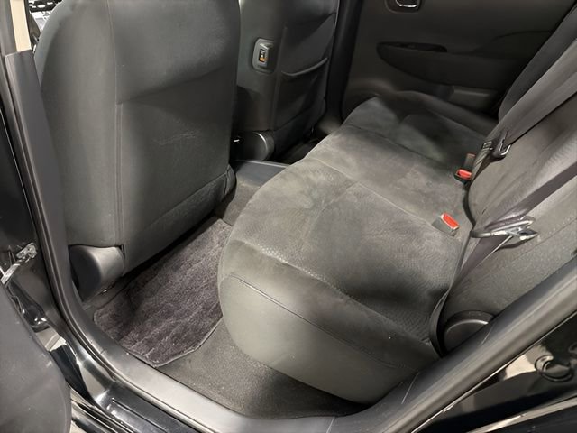 Used 2013 Nissan Leaf SV w/ Premium Pkg image 30