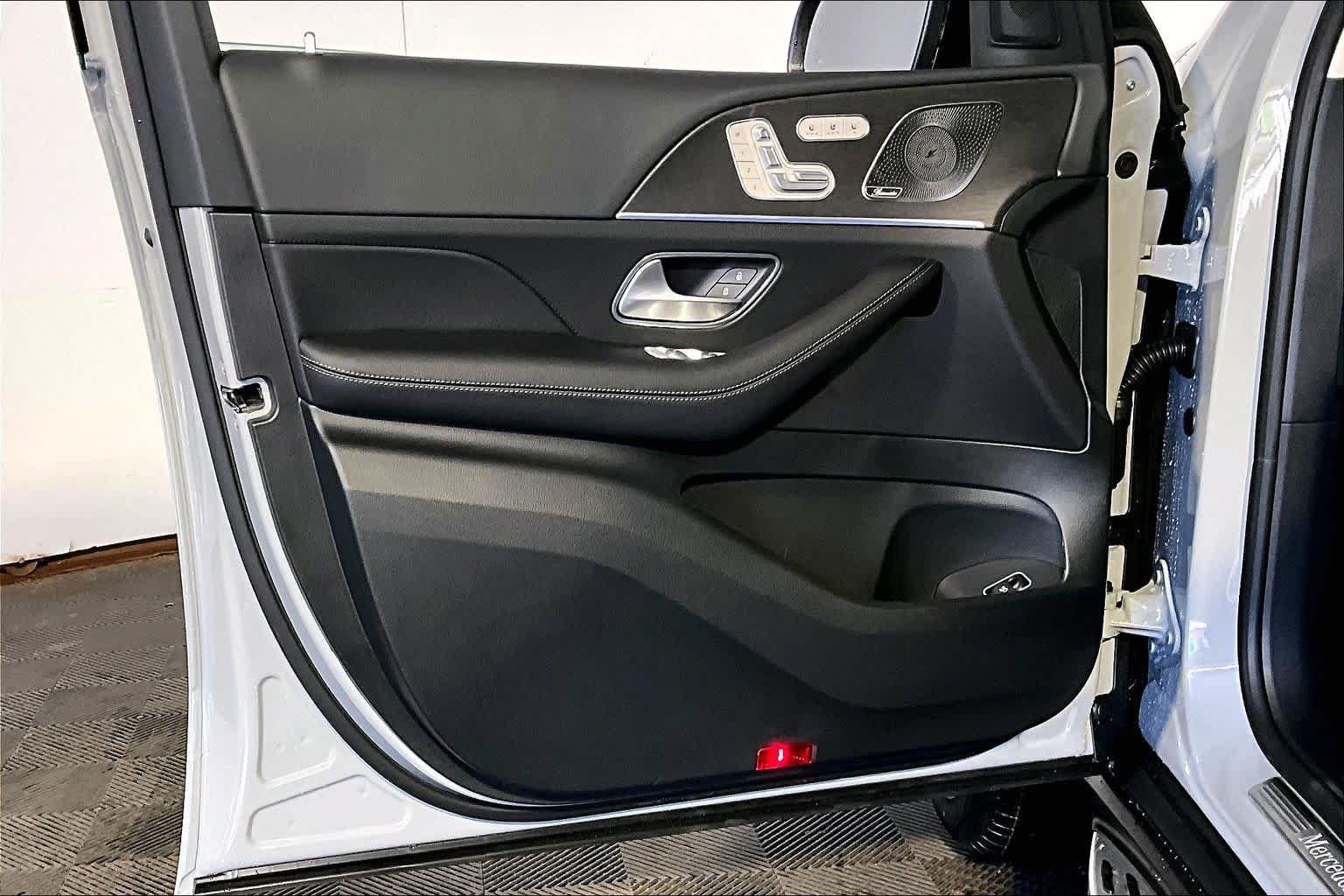 New 2026 Mercedes-Benz GLS 450 4MATIC image 11