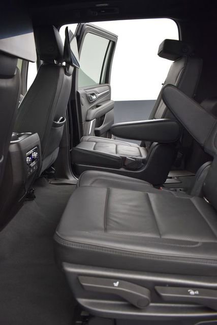 Used 2021 GMC Yukon XL Denali AWD/4WD image 8