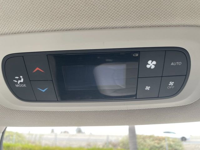 Used 2021 Chrysler Pacifica Touring-L w/ Premium & Safety Sphere Group image 21