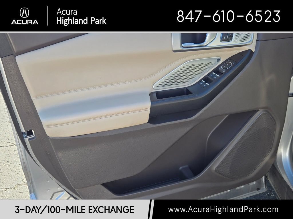 Used 2020 Ford Explorer Platinum w/ Premium Technology Package AWD/4WD image 35