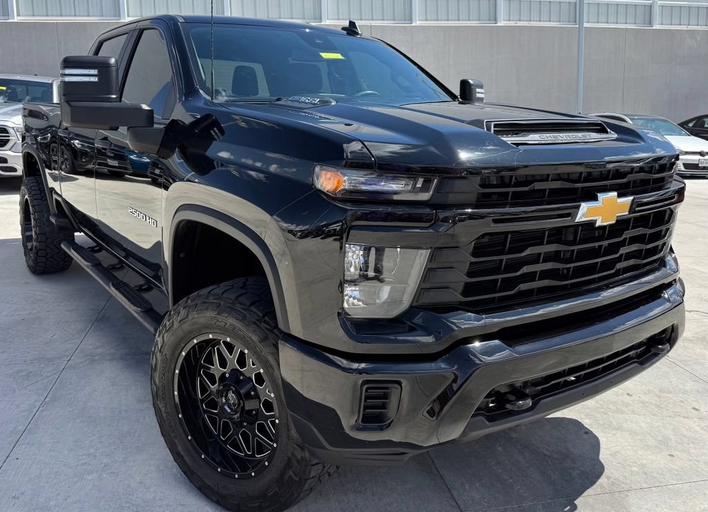 Used 2024 Chevrolet Silverado 2500 Custom w/ Custom Value Package