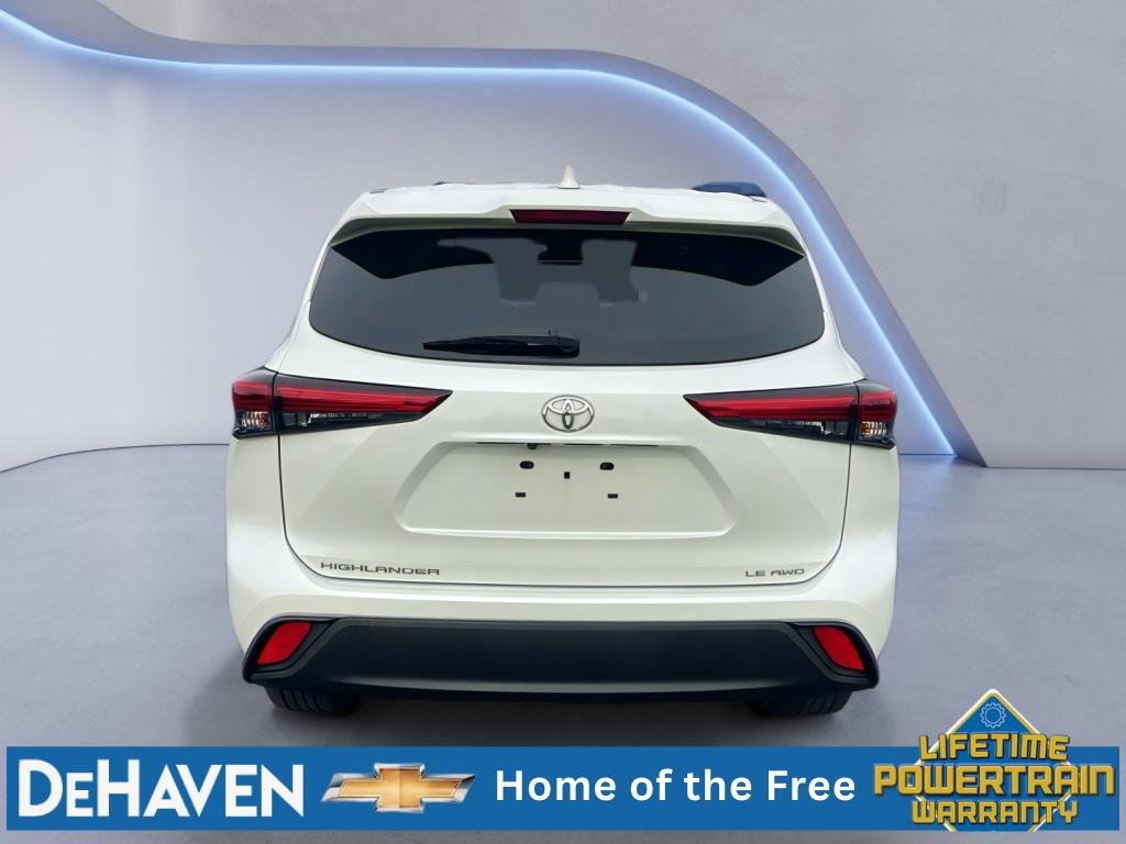 Used 2020 Toyota Highlander LE AWD/4WD image 5