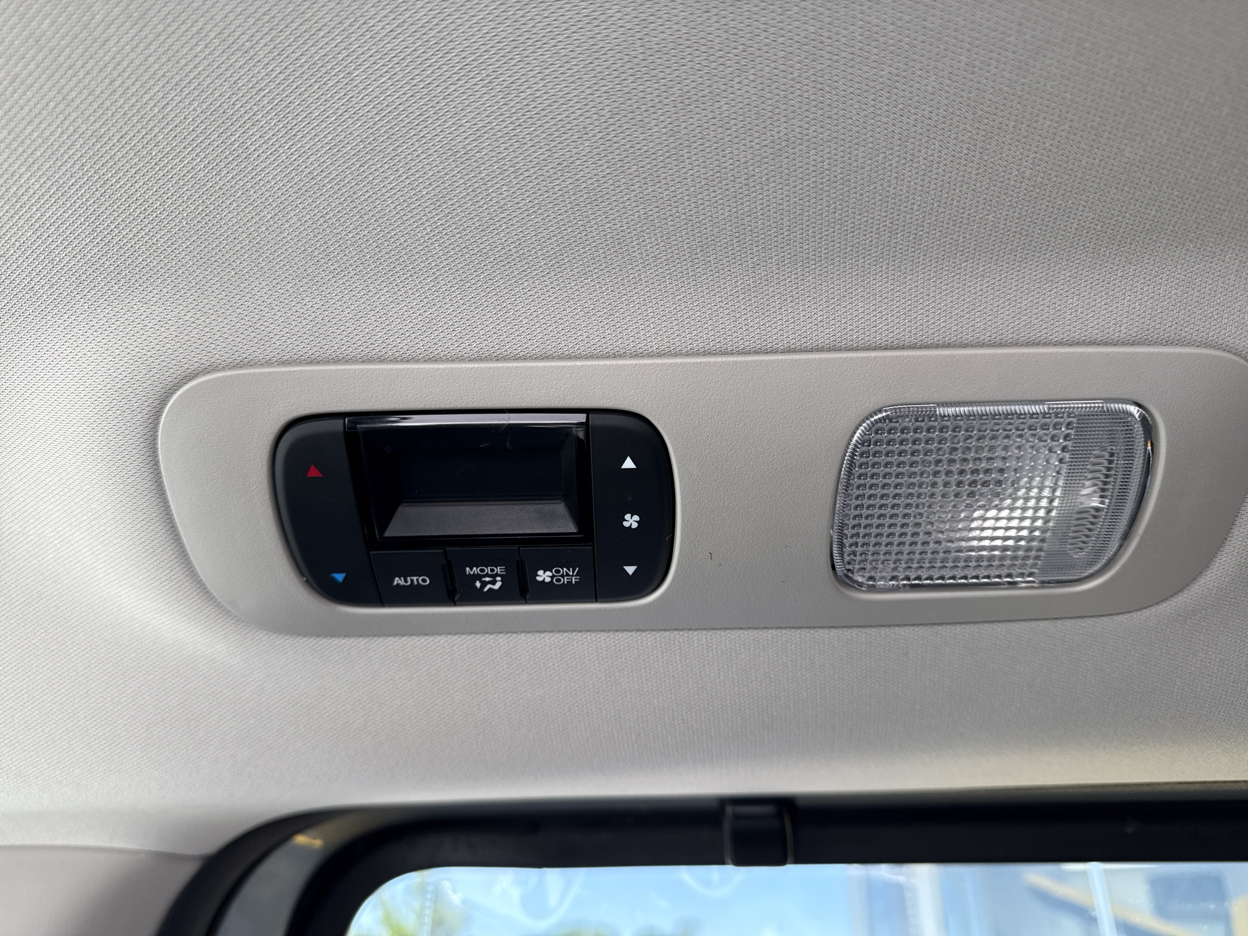 Used 2025 Honda Odyssey EX-L image 40