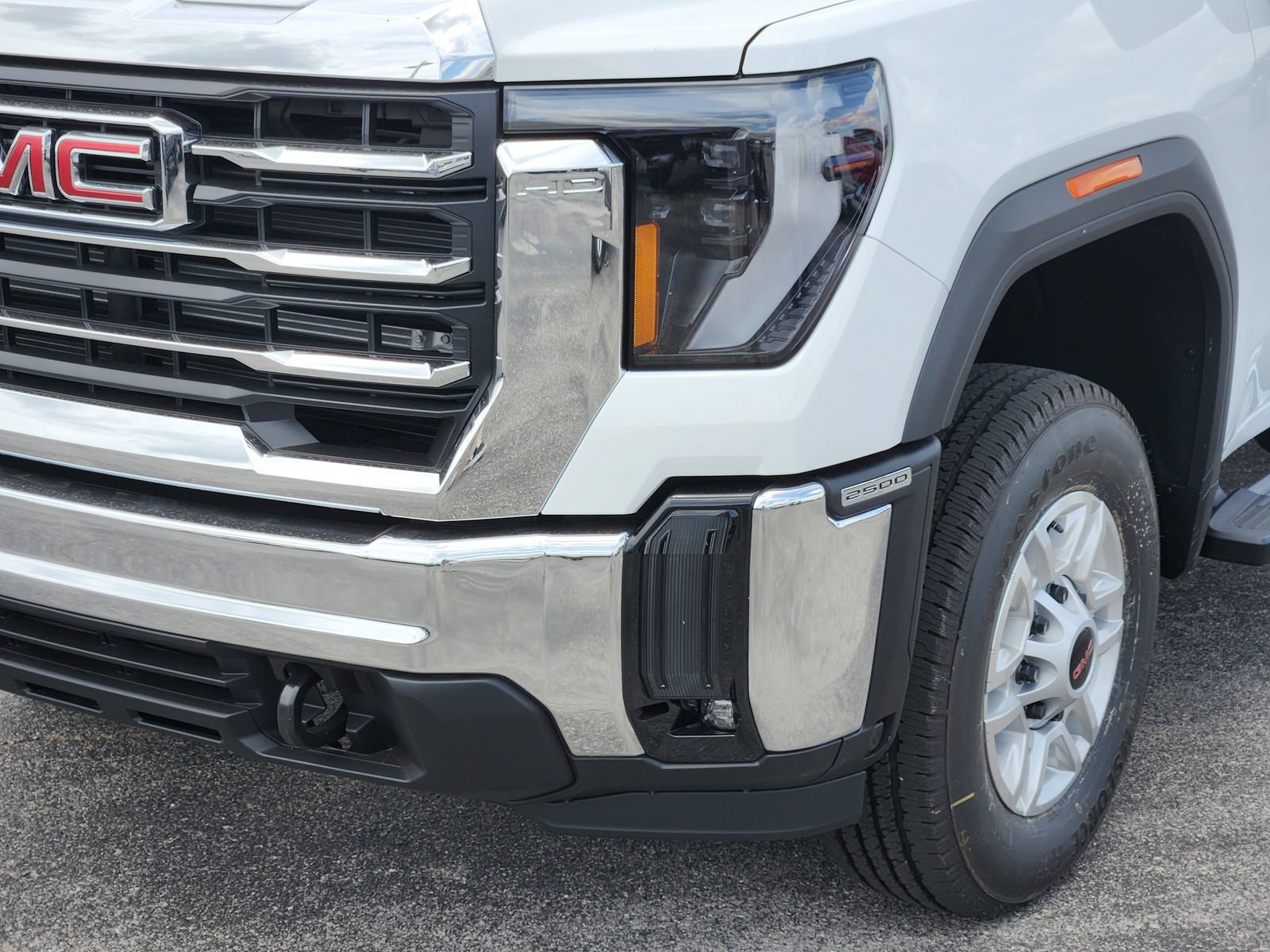 New 2026 GMC Sierra 2500 SLE w/ SLE Convenience Package AWD/4WD image 11