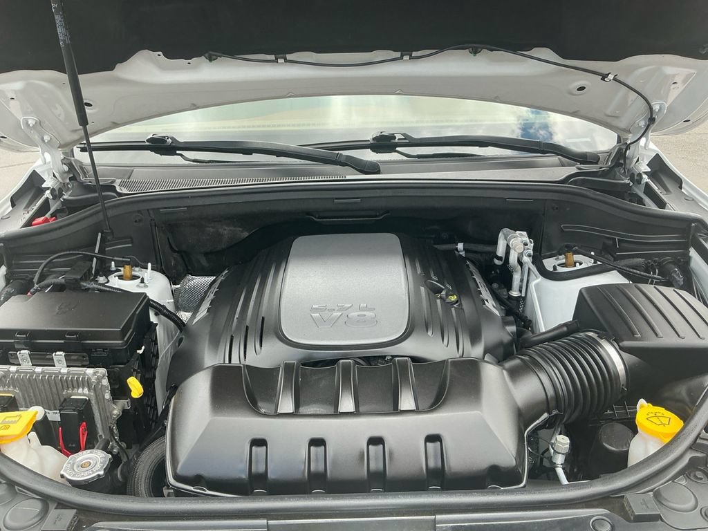 Used 2020 Jeep Grand Cherokee Overland AWD/4WD image 25