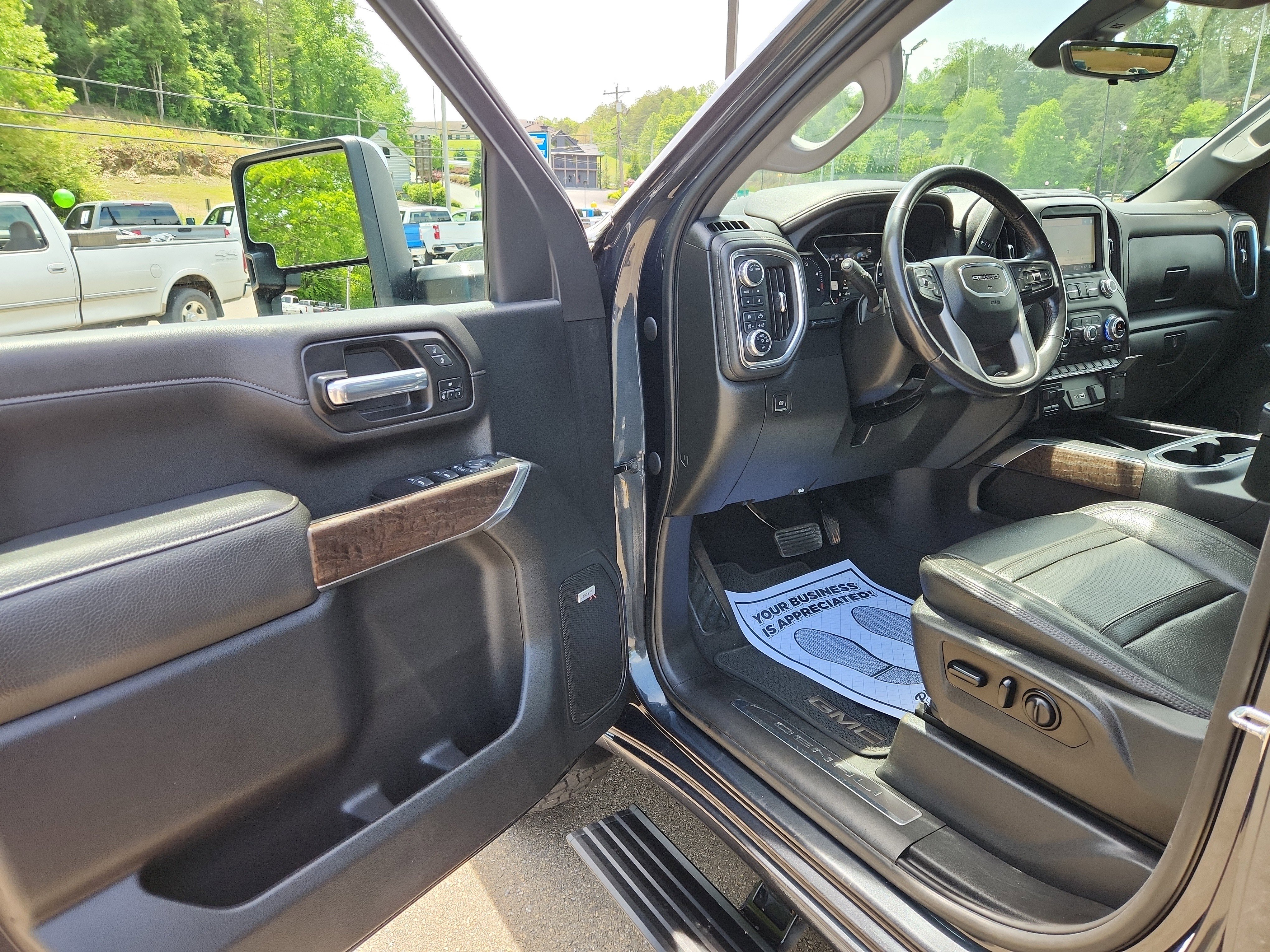 Used 2021 GMC Sierra 2500 Denali w/ Denali Ultimate Package AWD/4WD image 12