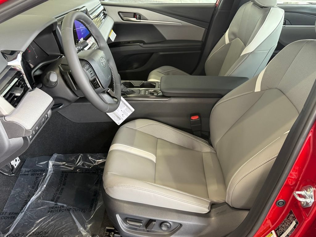 Used 2026 Toyota Camry SE FWD image 18