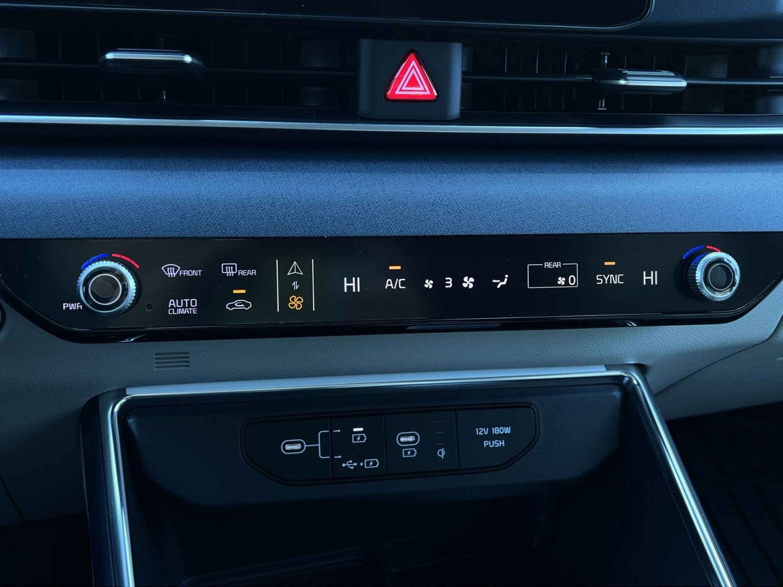 New 2026 Kia Carnival EX FWD image 33