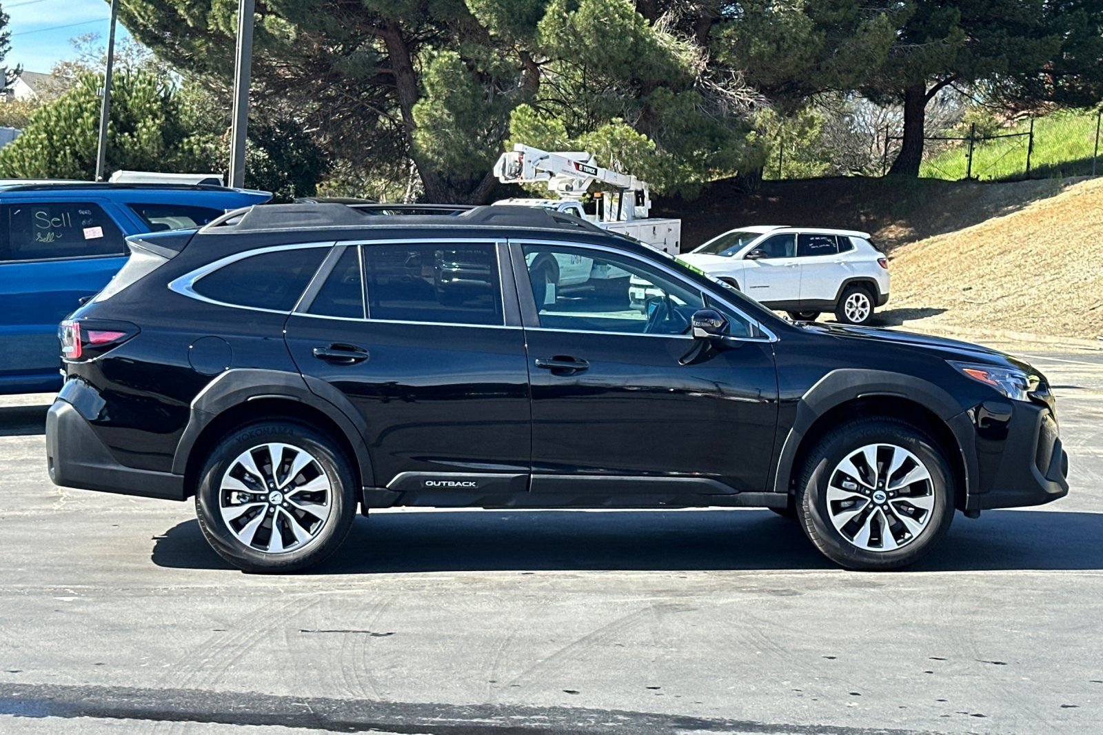 Used 2024 Subaru Outback Limited image 3