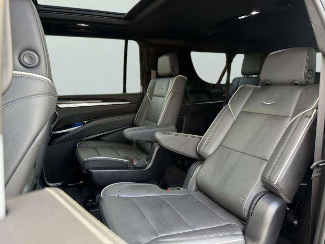Used 2025 Cadillac Escalade ESV Sport w/ Touring Package AWD/4WD image 36