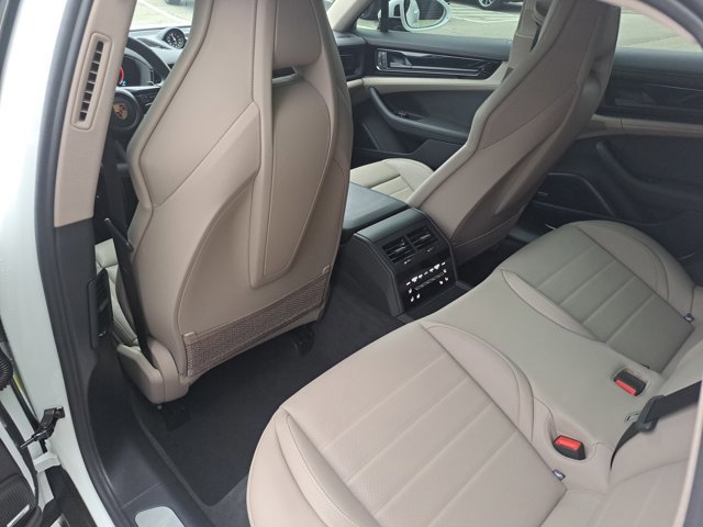 Certified 2025 Porsche Panamera 4 image 20