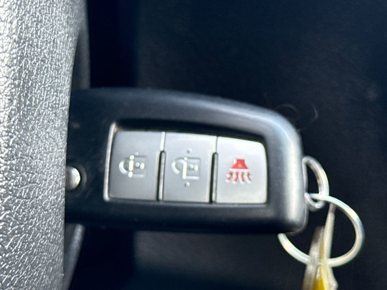 Used 2020 Nissan Rogue S image 25