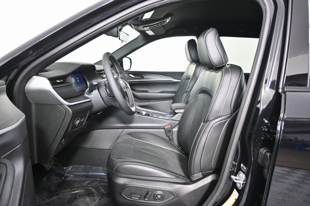 New 2026 Jeep Grand Cherokee Laredo image 20