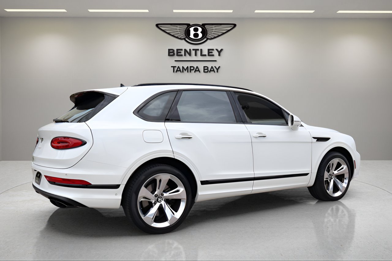 Used 2024 Bentley Bentayga AWD/4WD image 7