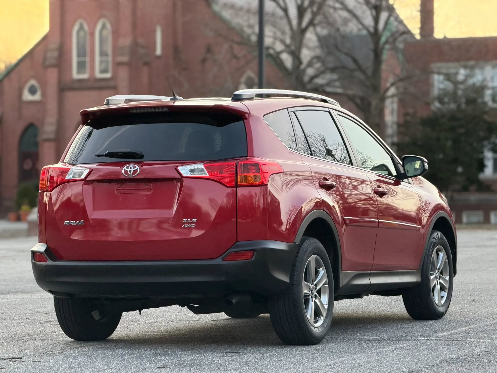 Used 2015 Toyota RAV4 XLE image 11