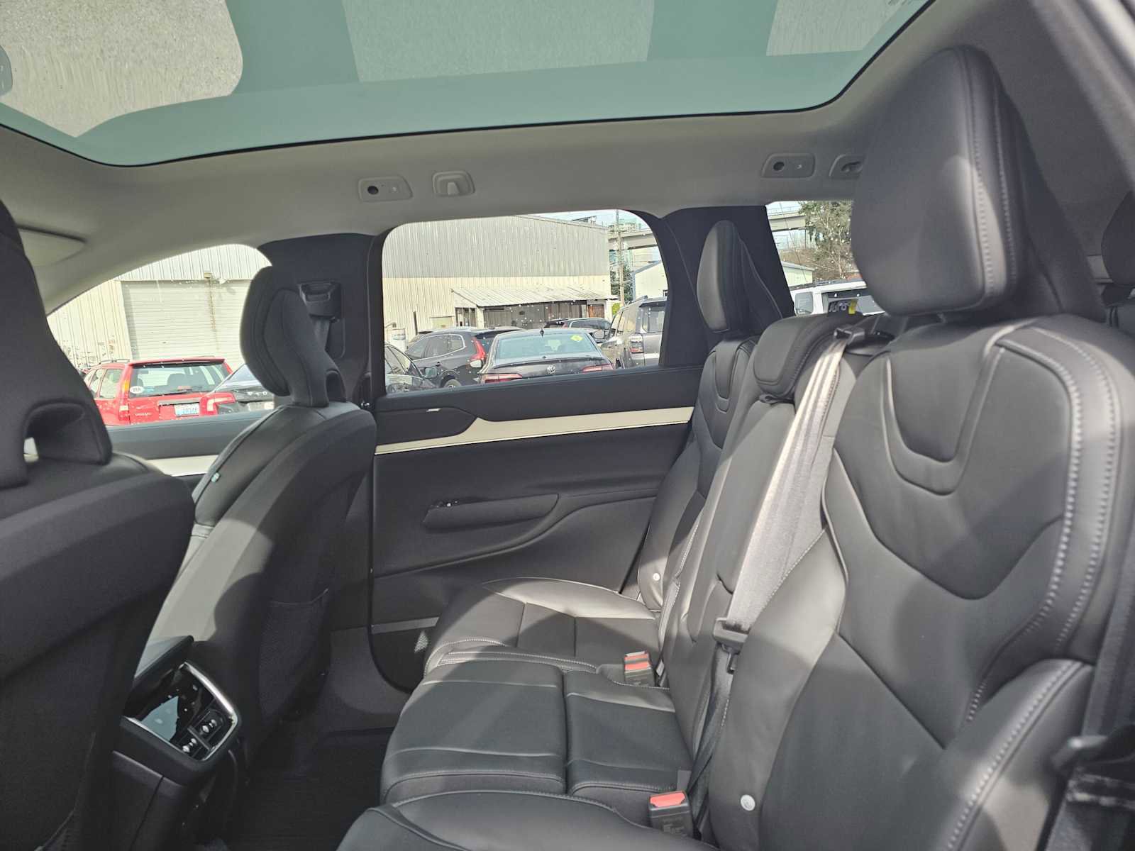 New 2026 Volvo EX90 Ultra image 18