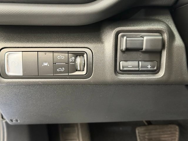 Used 2026 Chevrolet Silverado EV LT AWD/4WD image 35