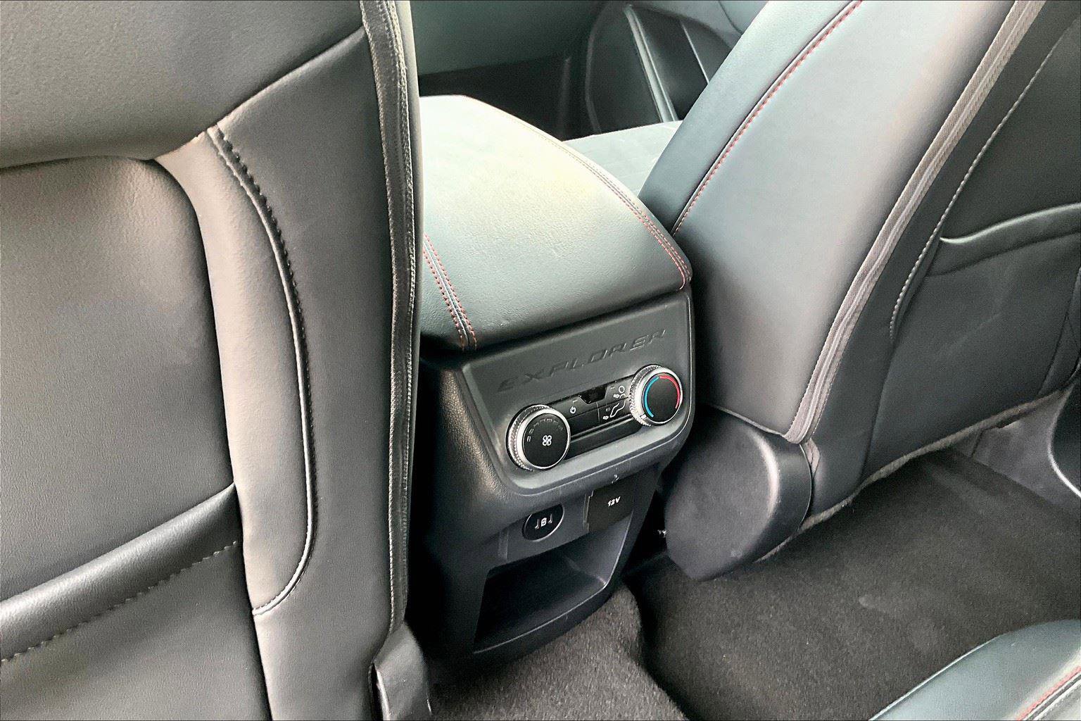 Certified 2025 Ford Explorer ST-Line w/ ST-Line Street Pack image 16