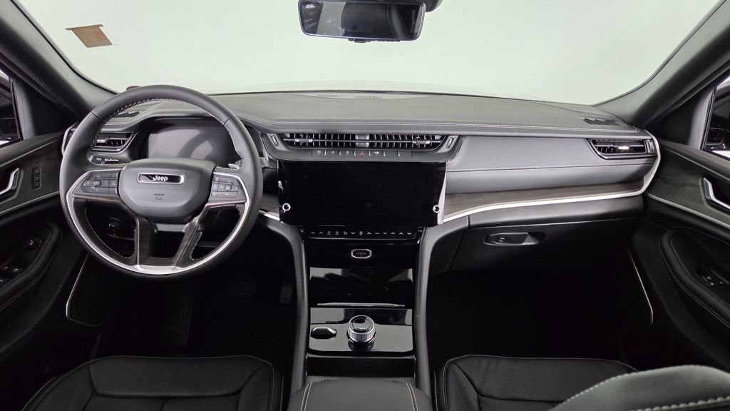 New 2026 Jeep Grand Cherokee Limited image 38