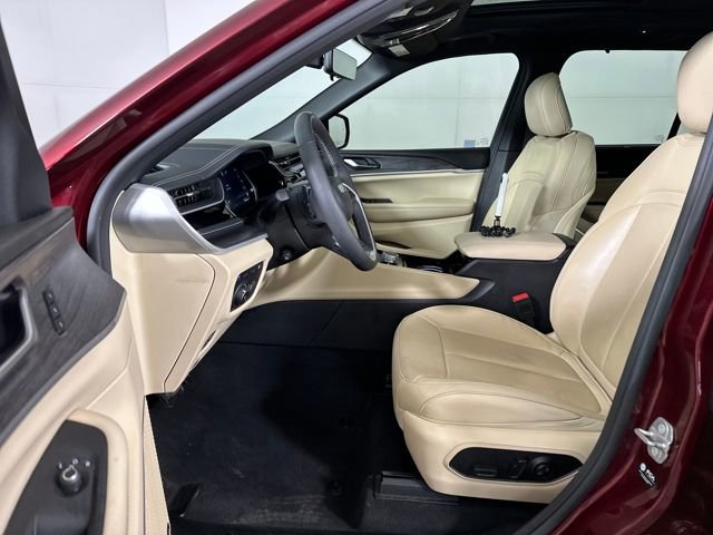 Used 2022 Jeep Grand Cherokee Limited 4xe w/ Luxury Tech Group II image 11