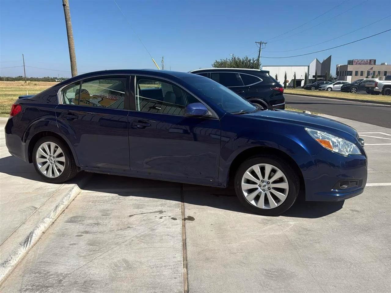 Used 2011 Subaru Legacy 2.5i Limited AWD/4WD image 8