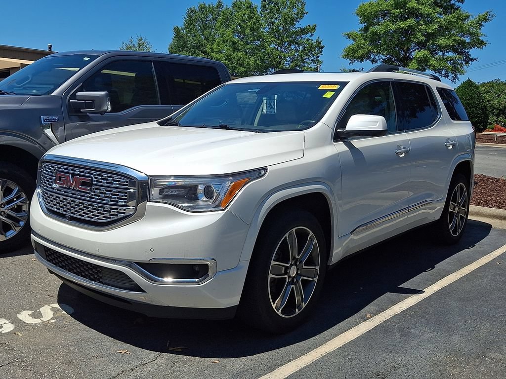 Used 2018 GMC Acadia Denali w/ Technology Package FWD image 1