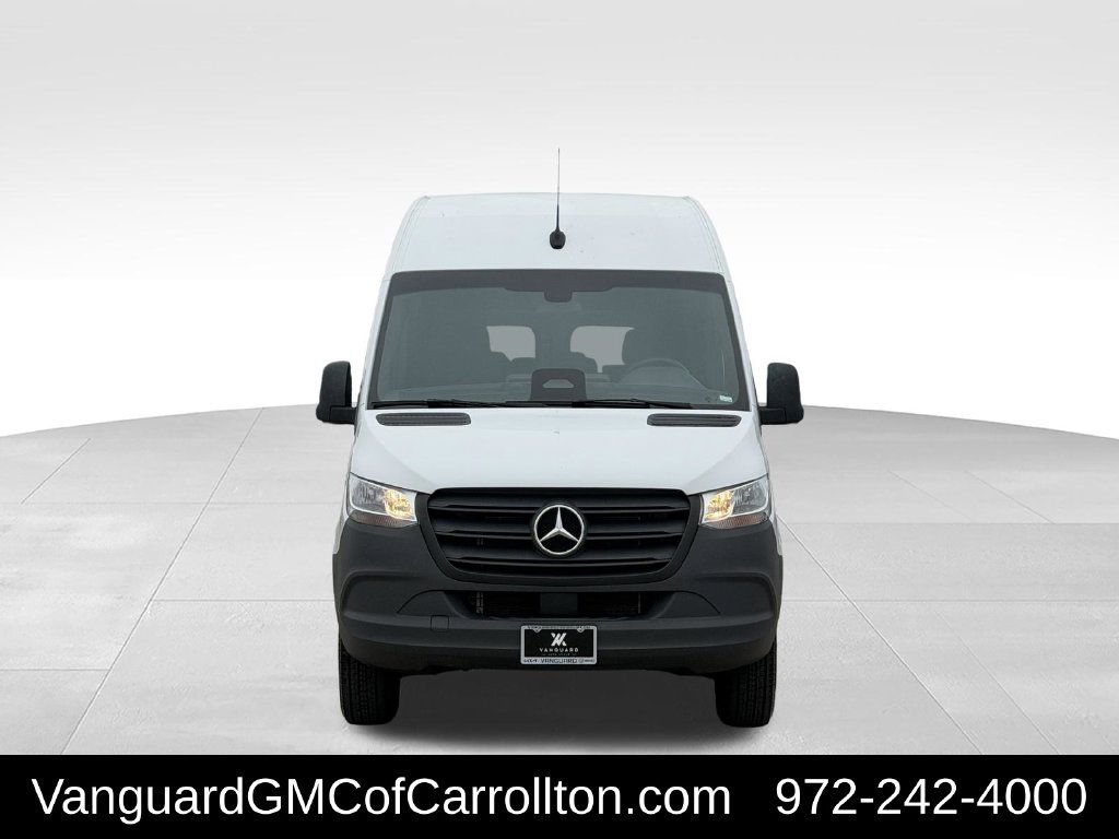 Used 2025 Mercedes-Benz Sprinter 2500 image 3
