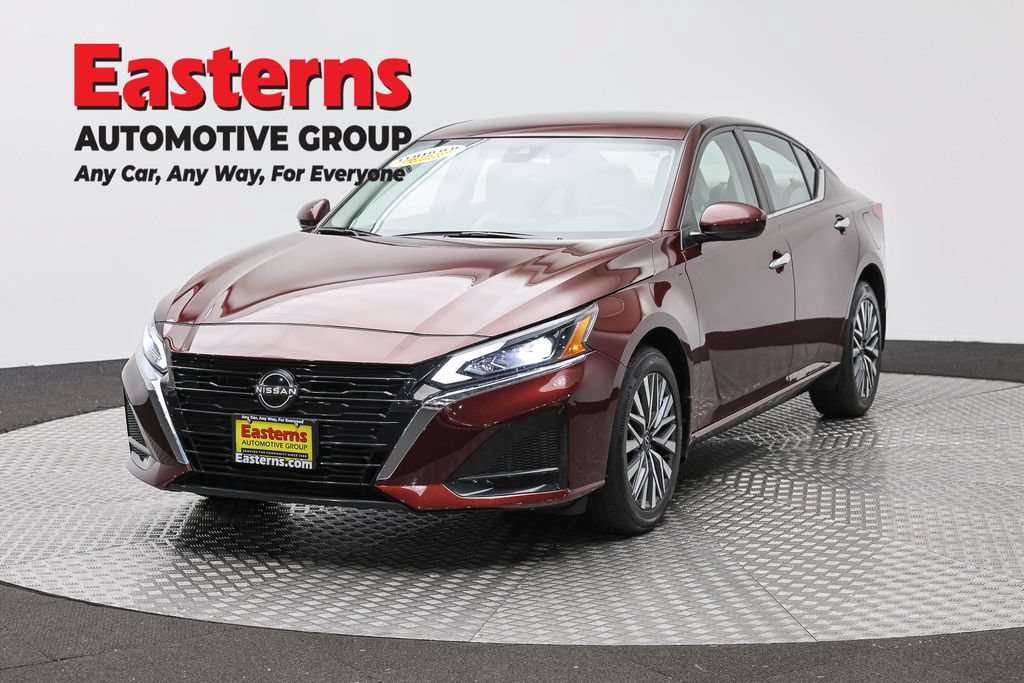 Used 2023 Nissan Altima 2.5 SV AWD/4WD image 1