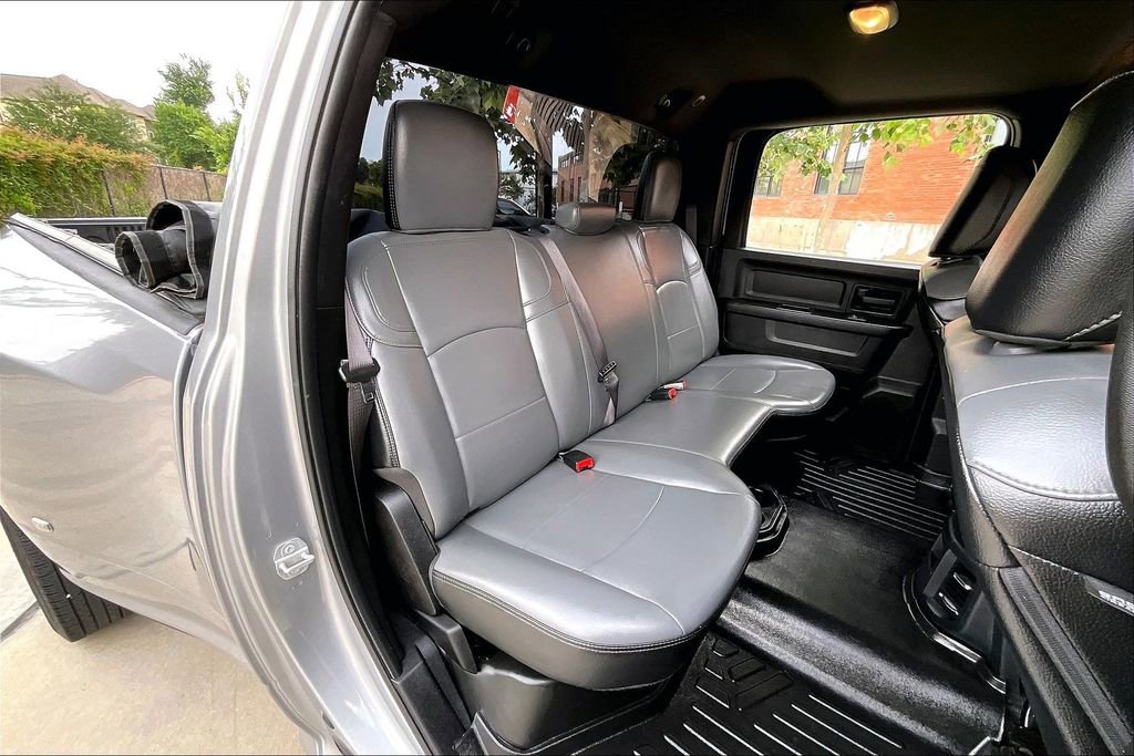 Used 2022 RAM 3500 Tradesman w/ Chrome Appearance Group AWD/4WD image 28