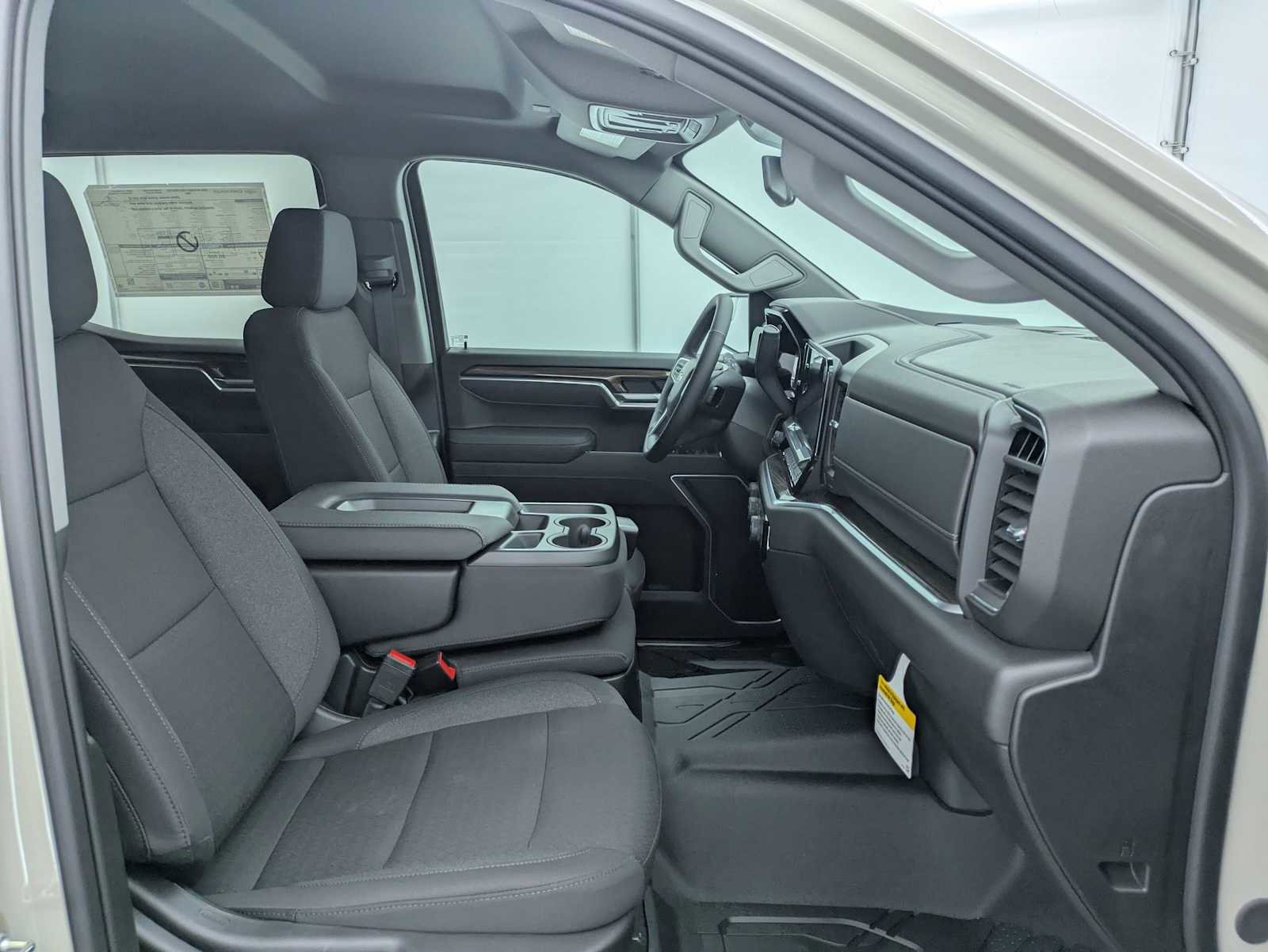 New 2026 Chevrolet Silverado 1500 RST w/ LPO, Dark Essentials Package AWD/4WD image 23
